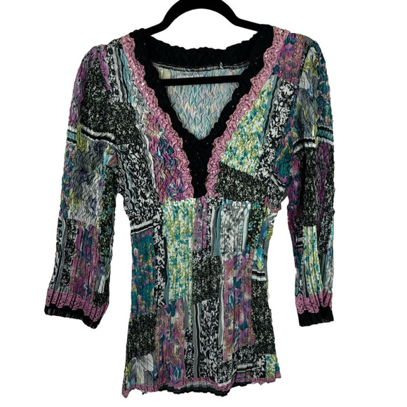 Beautiful Purple Crinkle ¾ Length Sleeve Patchwork V-neck Top - Picture 1 of 10